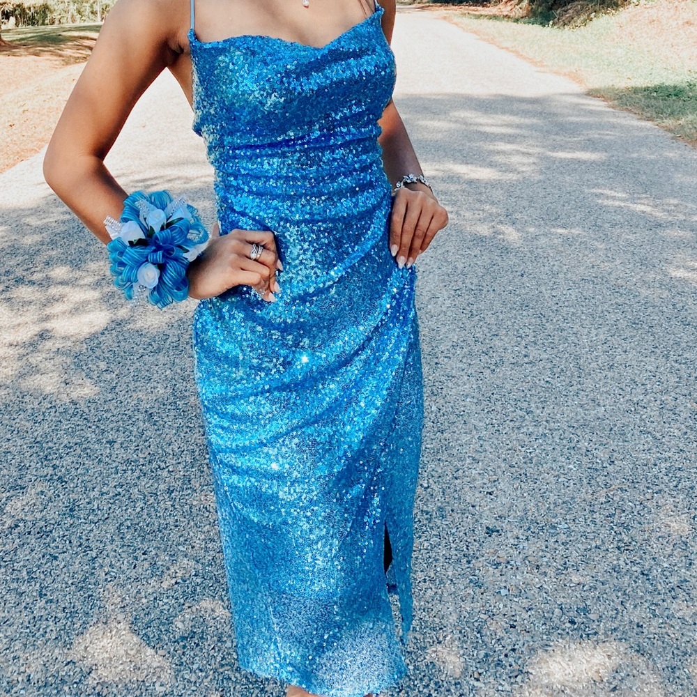 BLUE DRESS